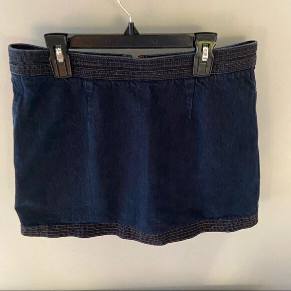 Abercrombie and Fitch Zip front Jean Skirt 6 - Picture 3 of 4